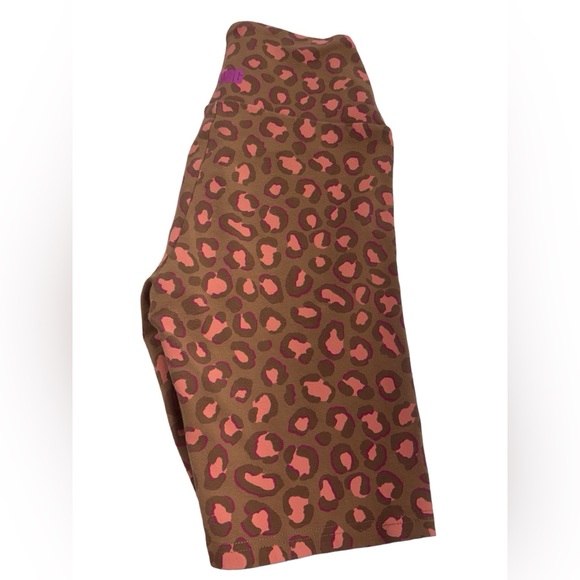 UGG Rilynn Leopard Print Biker Shorts - Picture 3 of 5